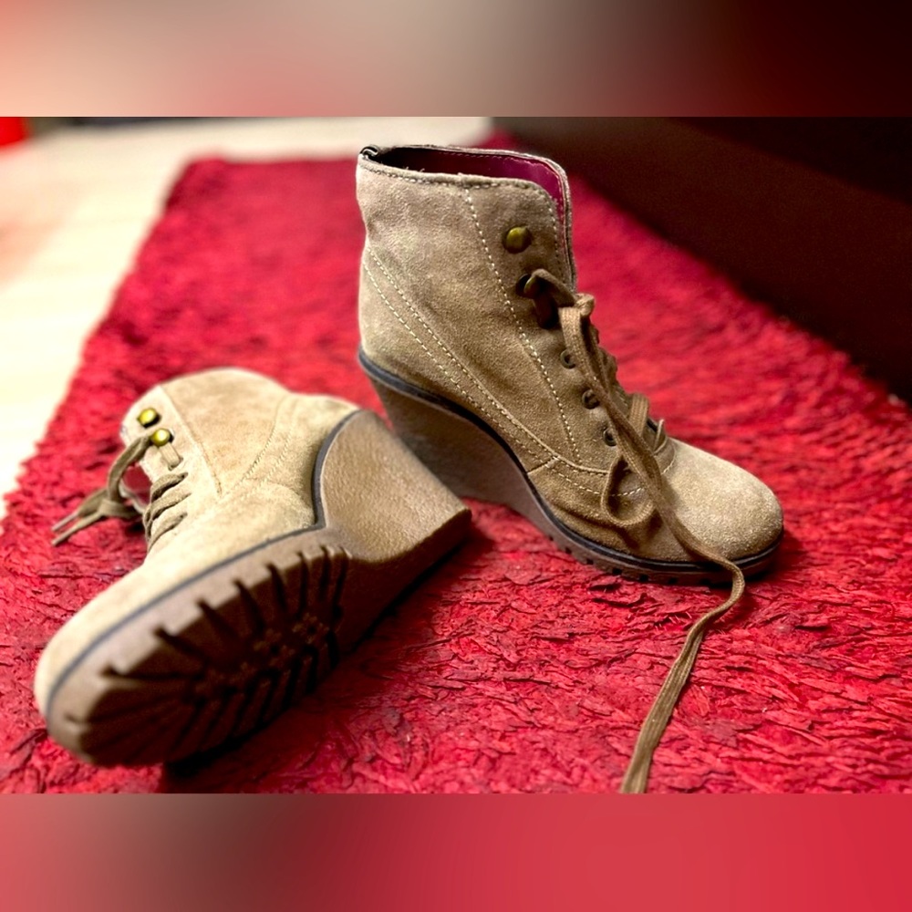 Delize Brown Suede Wedge Boots - Picture 1 of 12